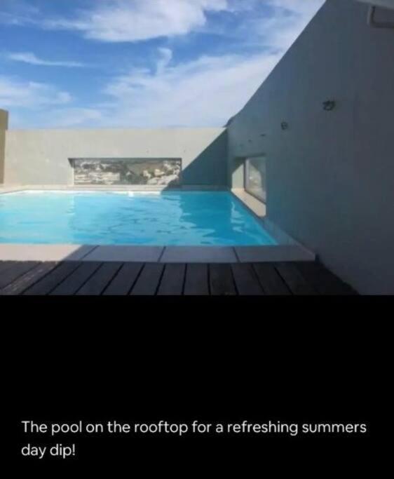 Modern, Trendy And Comfortable 2 Bedroom Apartment In เคปทาวน์ ภายนอก รูปภาพ