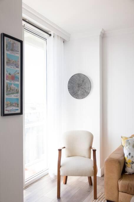 Modern, Trendy And Comfortable 2 Bedroom Apartment In เคปทาวน์ ภายนอก รูปภาพ